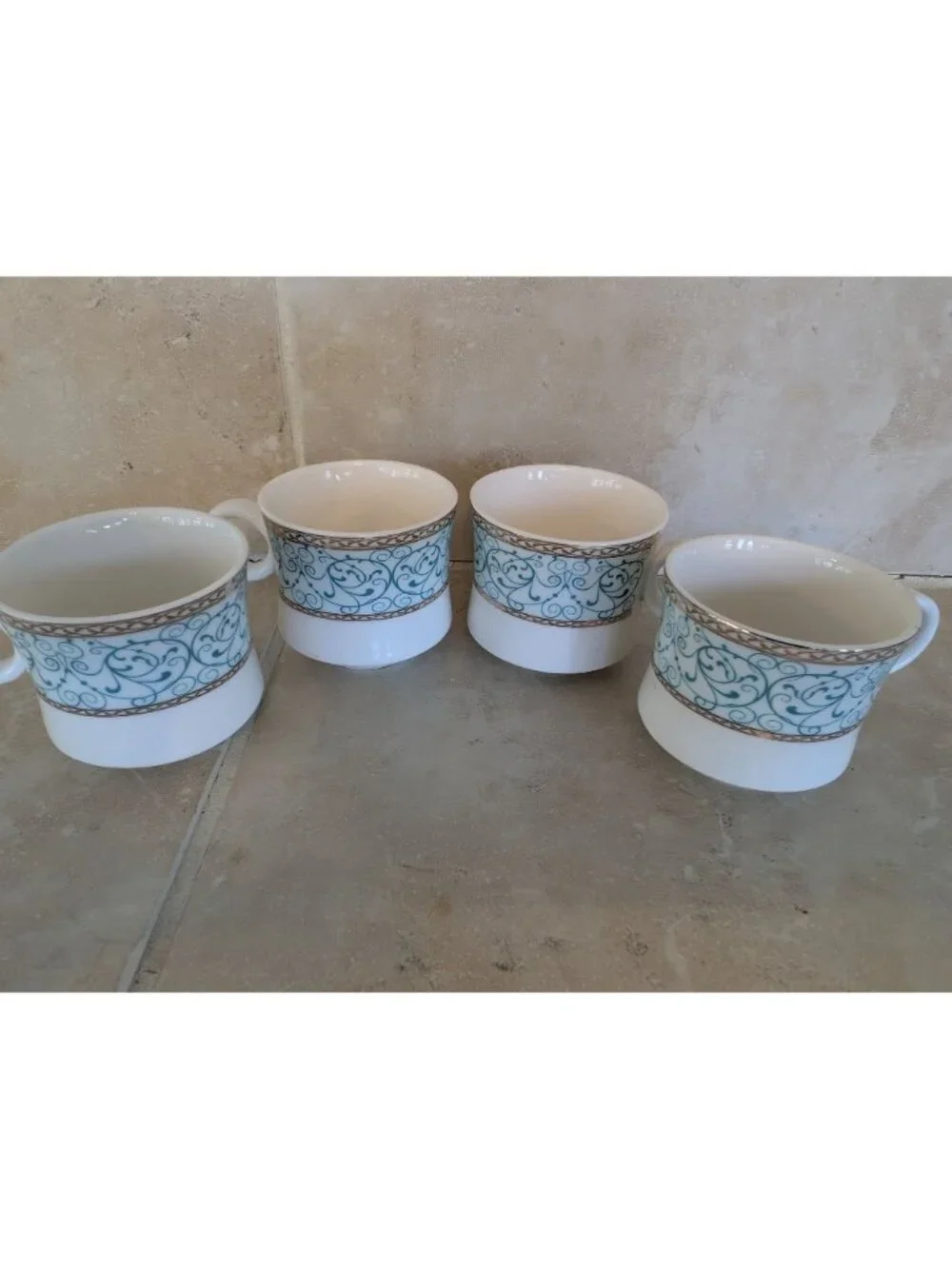 Set of 4 Wedgwood Florentine Turquoise Teacups Gold Accents Demitasse MCM